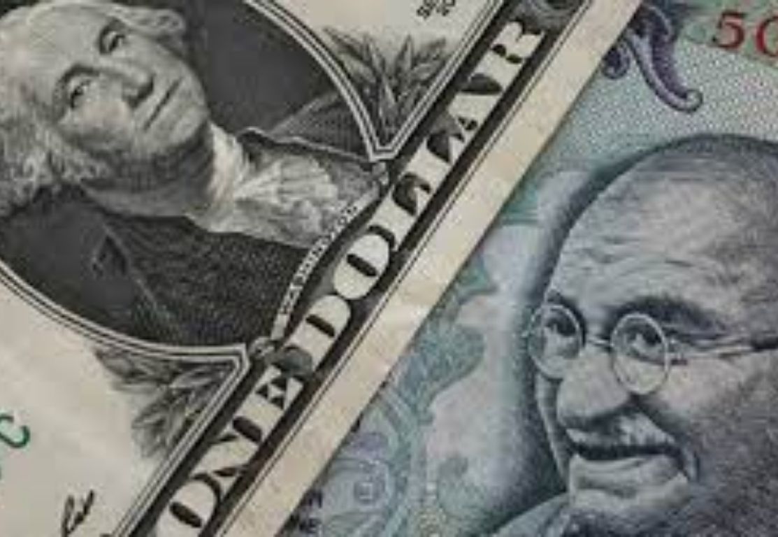 USD/INR Pair Rises on Fed's Anticipated Rate Hike to Tackle US